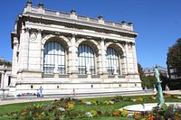 Décoration florales ayant pour thème les Jeux Olympiques. - Picture of  Square du Palais Galliera, Paris - Tripadvisor