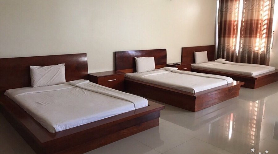 Phòng 3 giường rộng 75m2 giá 500.000 đ