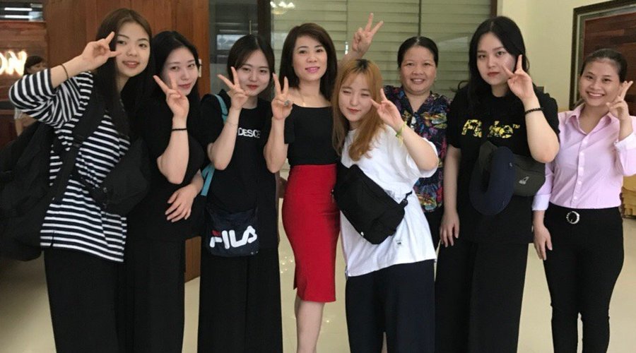 Kỷ niệm với các bạn SV tình nguyện Hàn Quốc