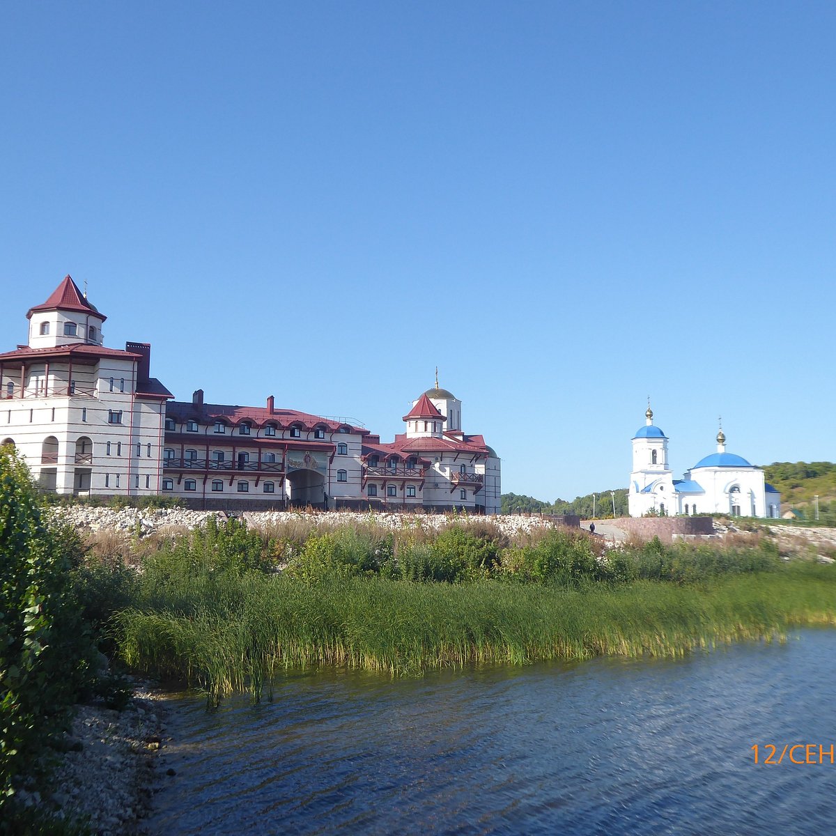 Винновка монастырь Самара. Винновка Ульяновск поселок. Винновка Волгоград. Склеп в Ульяновске Винновка.