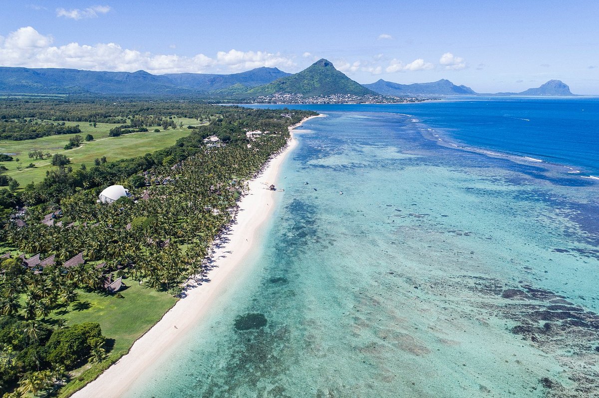 La Pirogue, A Sun Resort, Mauritius, hotel in Albion