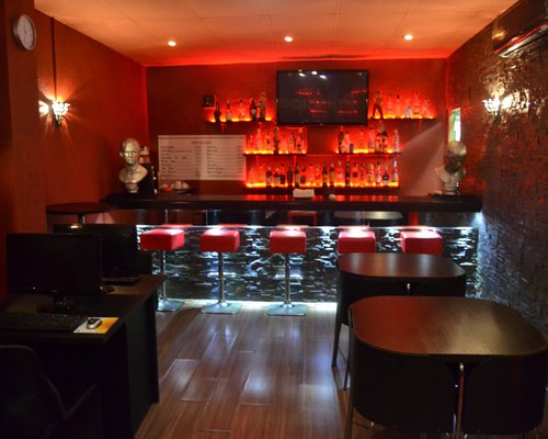 Madrid Lesbian & Gay Nightlife, Bars & Clubs - ellgeeBE