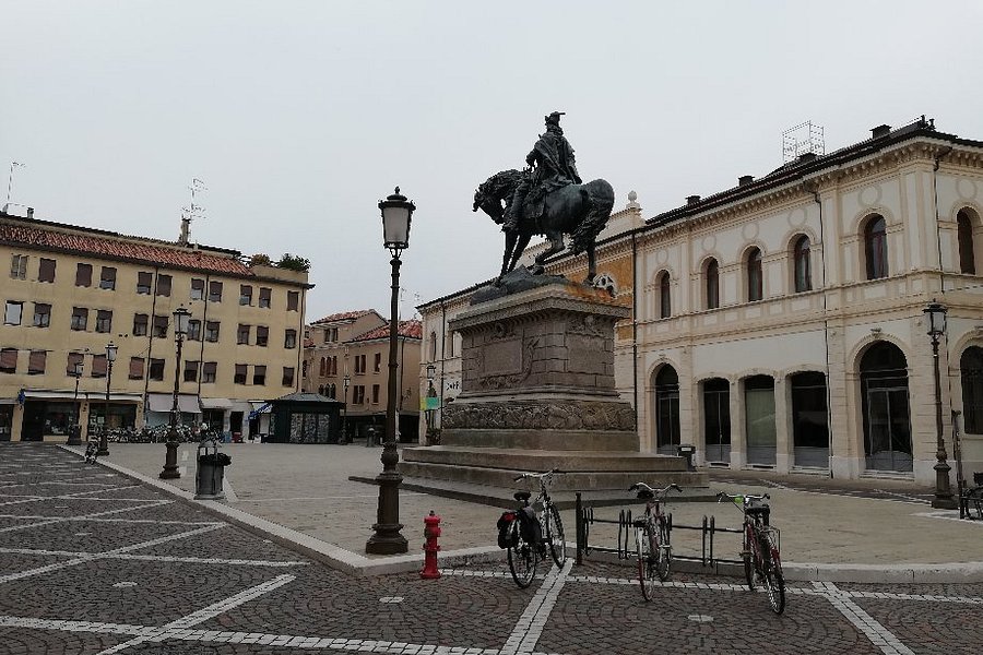Monumento a Garibaldi image