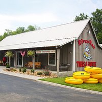 Where memories are made... Main Tubing Outpost in Townsend | Smoky Mountain River Rat