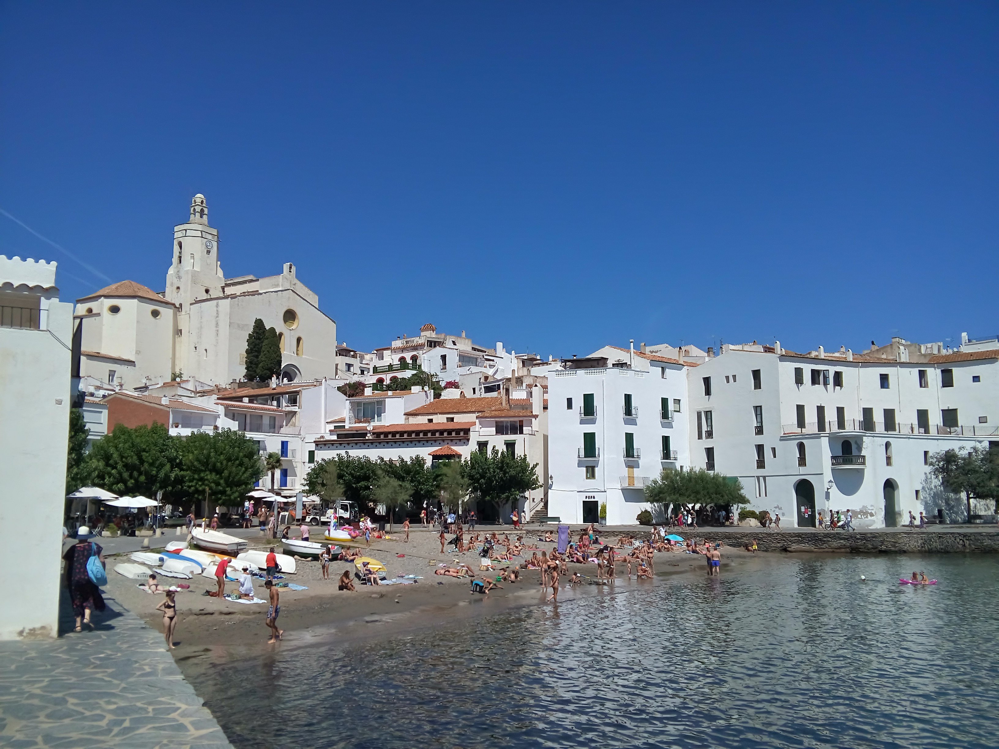 Hostal Marina - Al center of Cadaqués, as home | Official Web