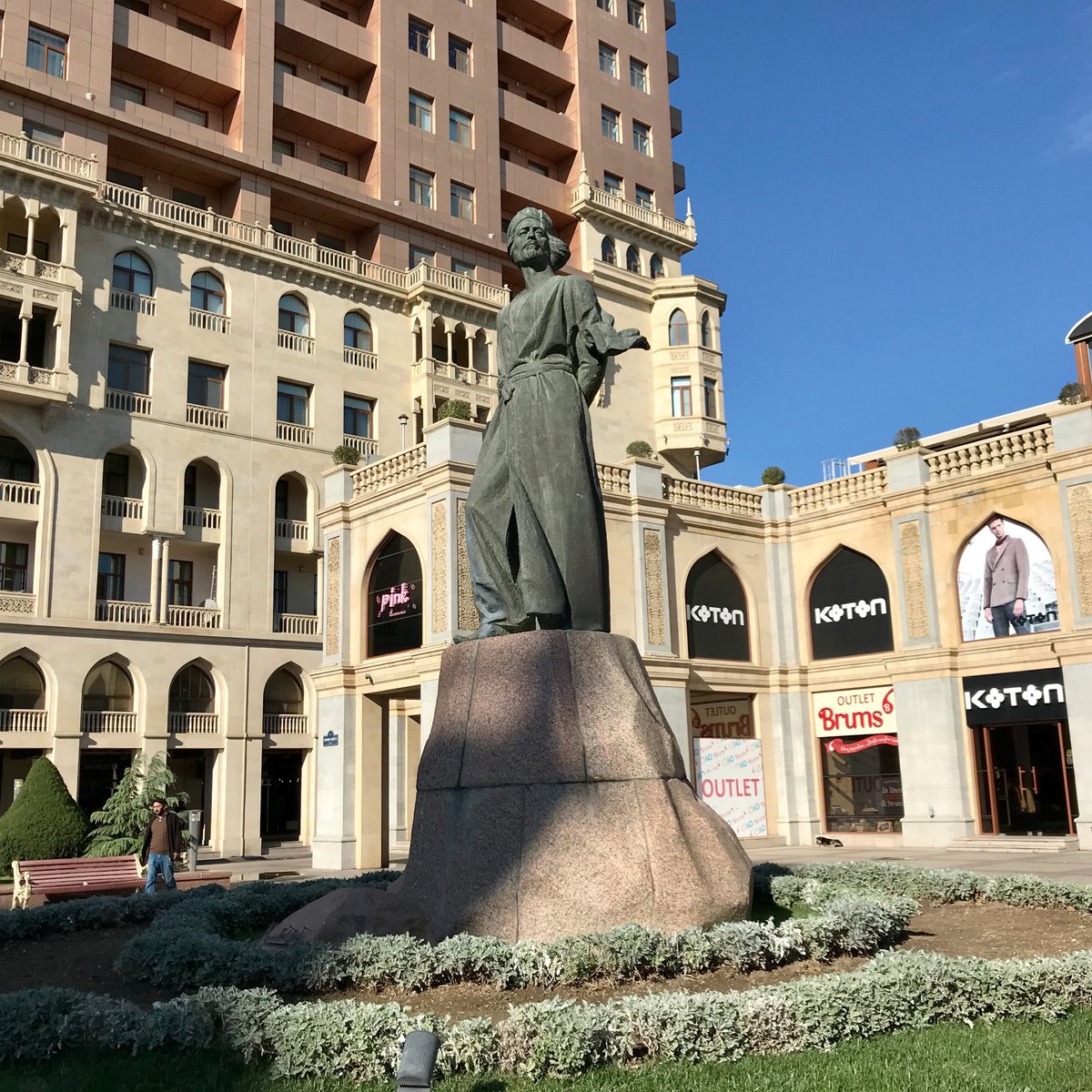 Кинотеатр низами в баку