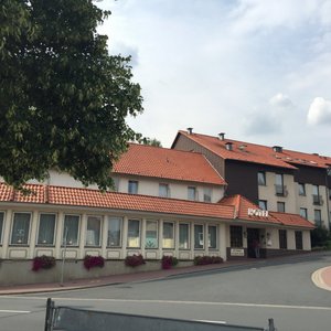 Aussenansicht von der Straße aus