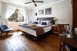 Room & Suite