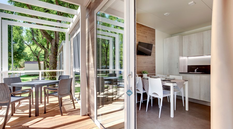 Casa Mobile per 4 persone con cucina attrezzata, aria condizionata/riscaldamento, bagno privato