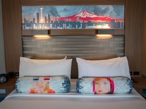Room & Suite