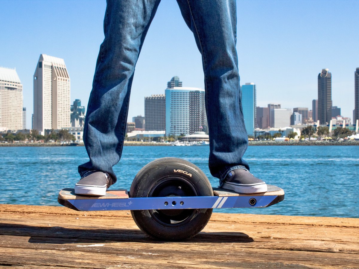 Одно колесо. Ховерборд Onewheel х2. 1 Колесо. Segway one Wheeled. Большой Onewheel.