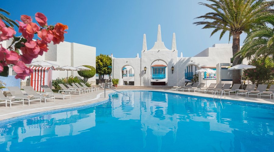 Plaza Pool
