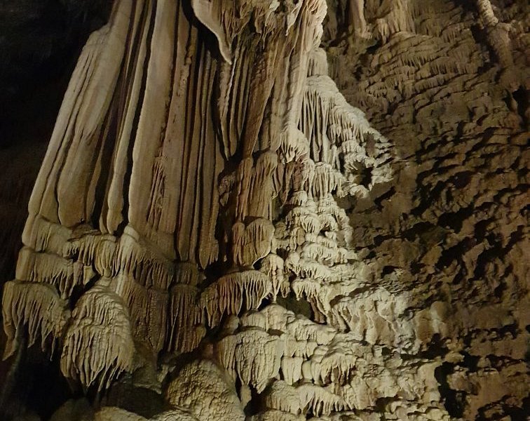 Lung Khuy Cave image