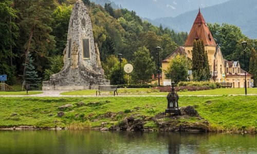Little lake in front of a castle