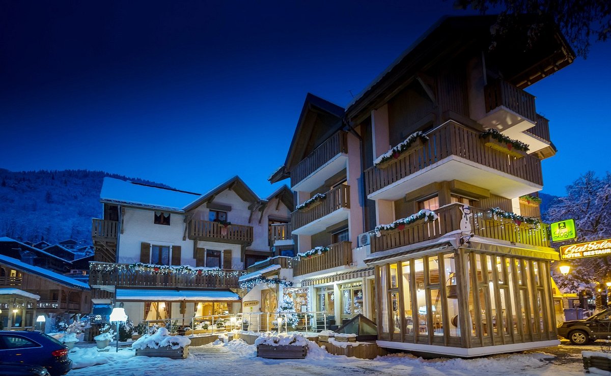 5 Unique BC Ski Towns