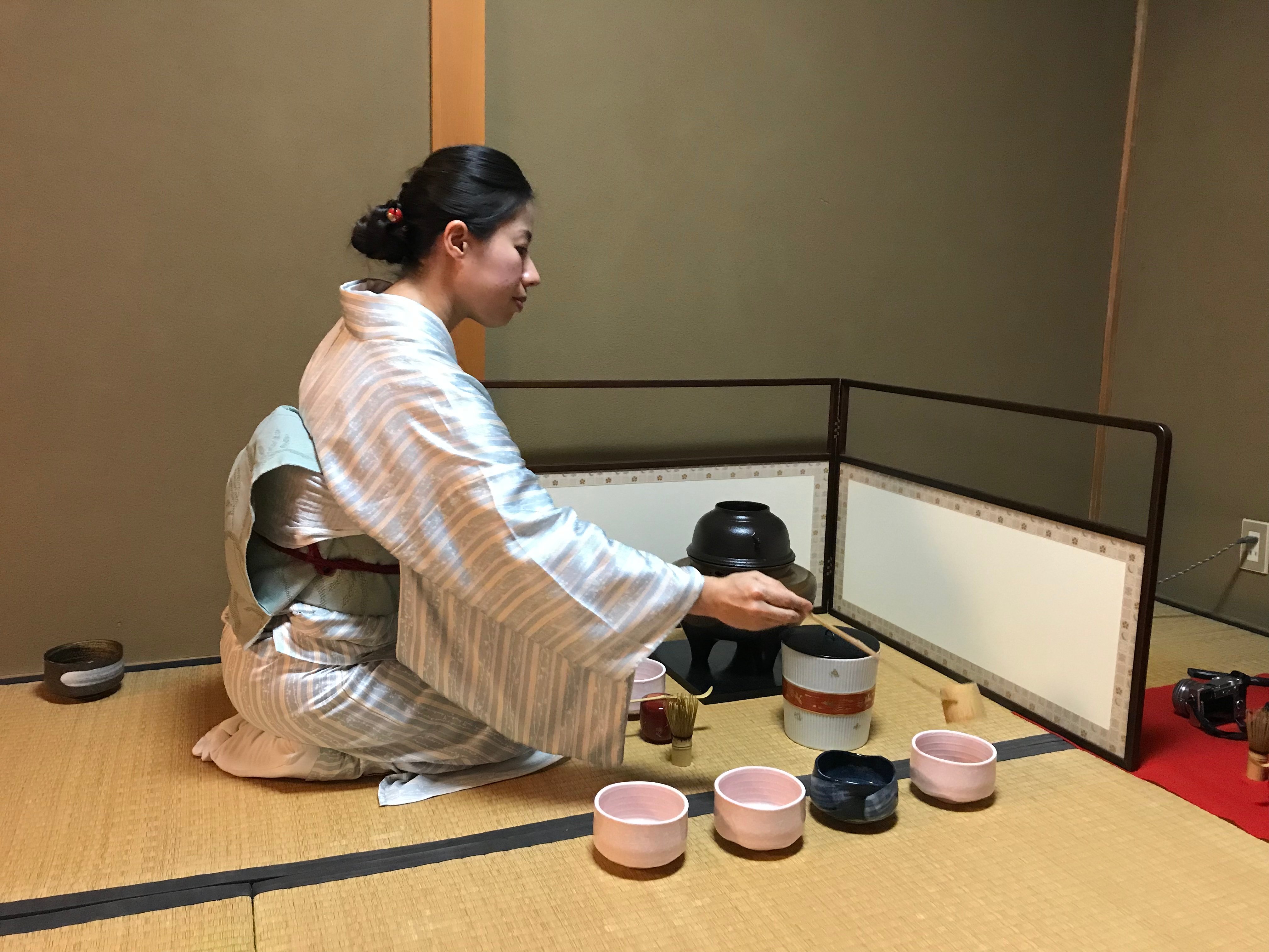 KIMONO TEA CEREMONY MAIKOYA FUSHIMI INARI (Kyoto): Ce Qu'il Faut Savoir ...