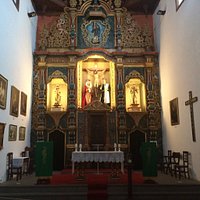Interieur van de kerk met Christus ‘van de heerlijke dood’