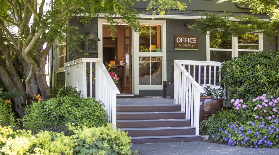 Welcome to Earthbox Inn & Spa