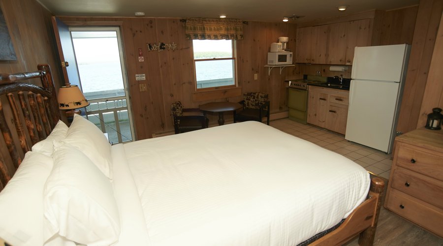 BELKNAP POINT INN - Prices & Motel Reviews (Gilford, NH) BELKNAP POINT INN - Prices &  Motel Reviews (Gilford, NH)
