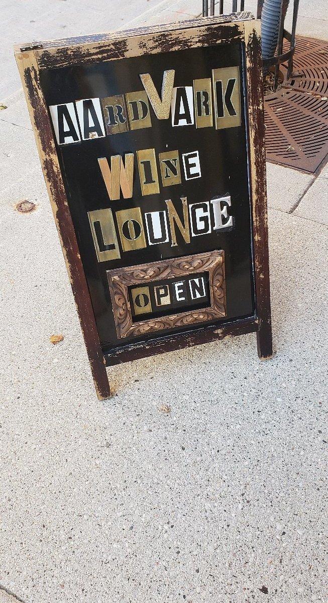 Aardvark Wine Lounge (Green Bay) - ATUALIZADO 2022 O que saber antes de