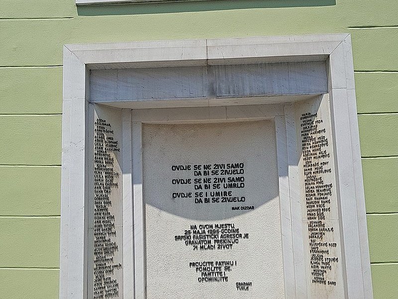 Tuzla Massacre Memorial - Kapija image