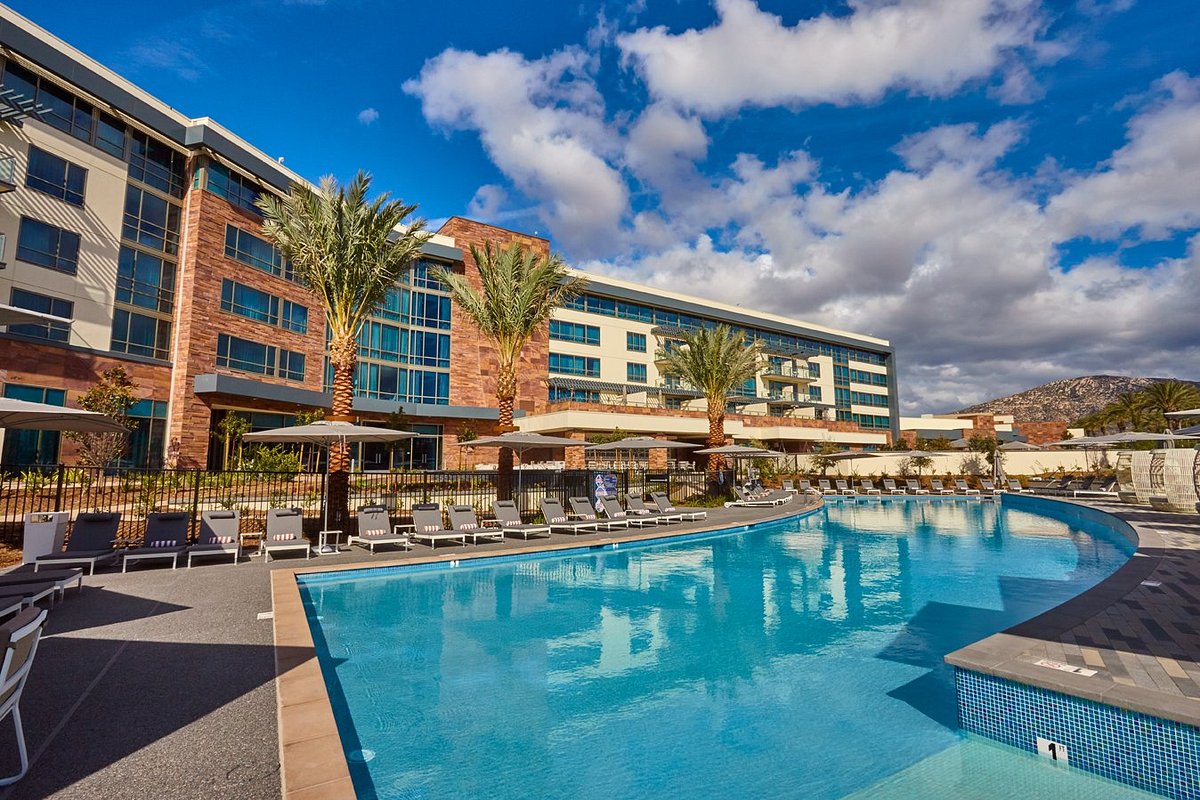 Viejas Casino & Resort Pool Pictures & Reviews - Tripadvisor