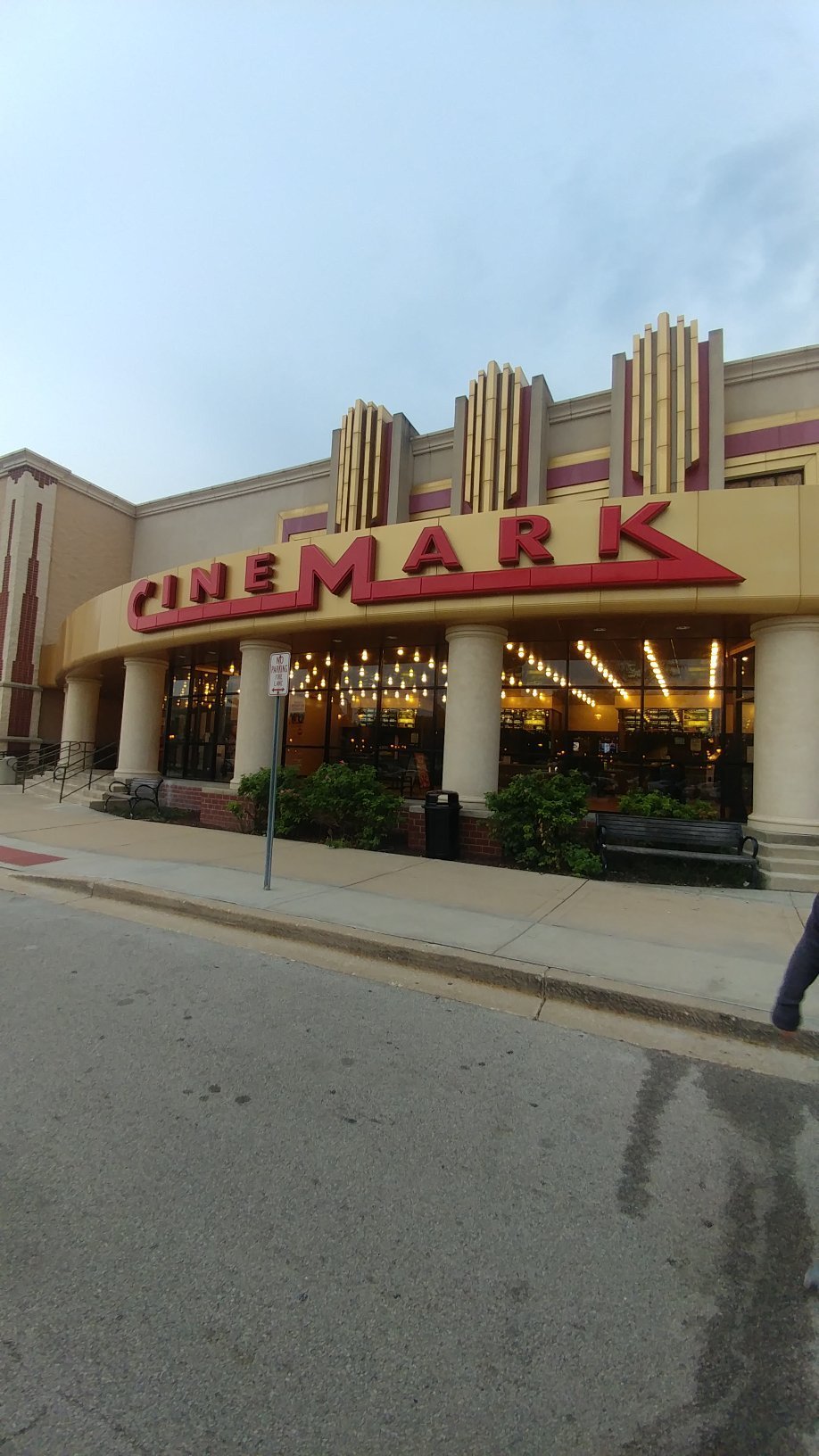 Cinemark Seven Bridges and IMAX (Woodridge) Lo que se debe saber