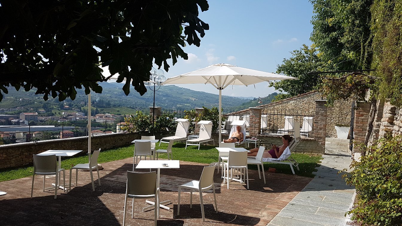 RELAIS VILLA DEL BORGO (Canelli, Italien) - B&B - Anmeldelser ...