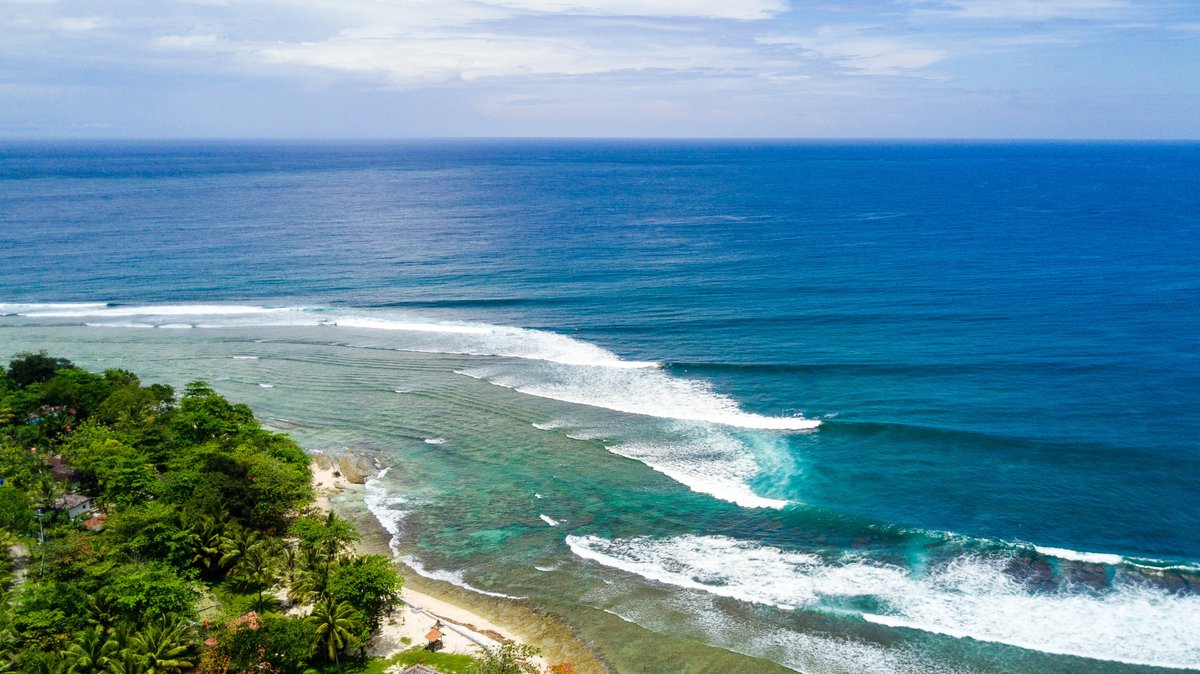 Pantai Tanjung Setia (Krui, Indonesia) - Review - Tripadvisor