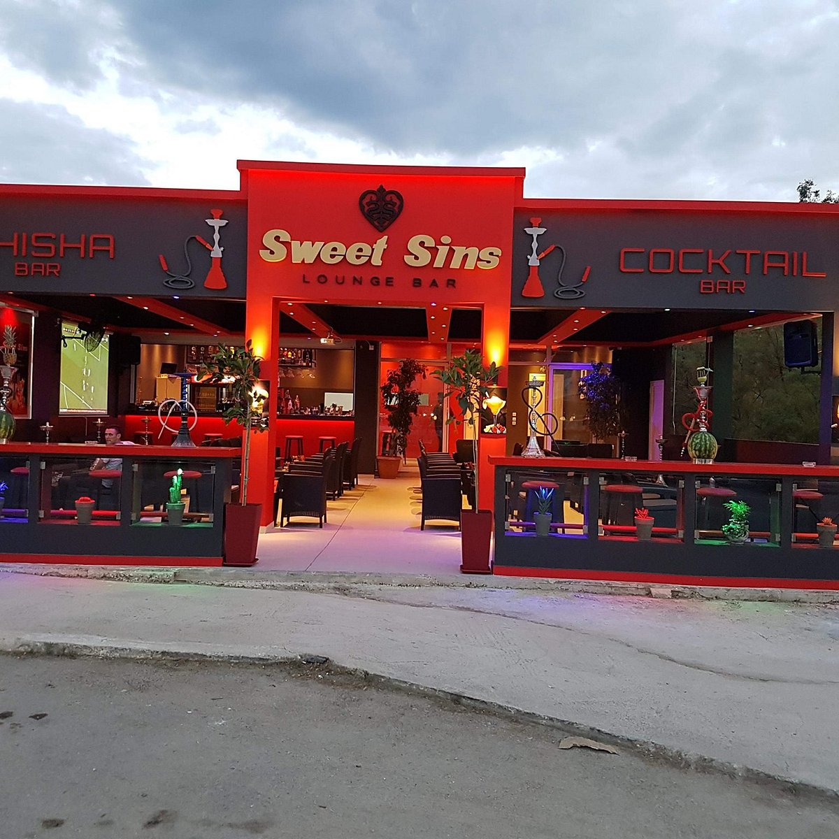 Sweet Sins Shisha Lounge Bar, Каламаки: лучшие советы перед посещением -  Tripadvisor