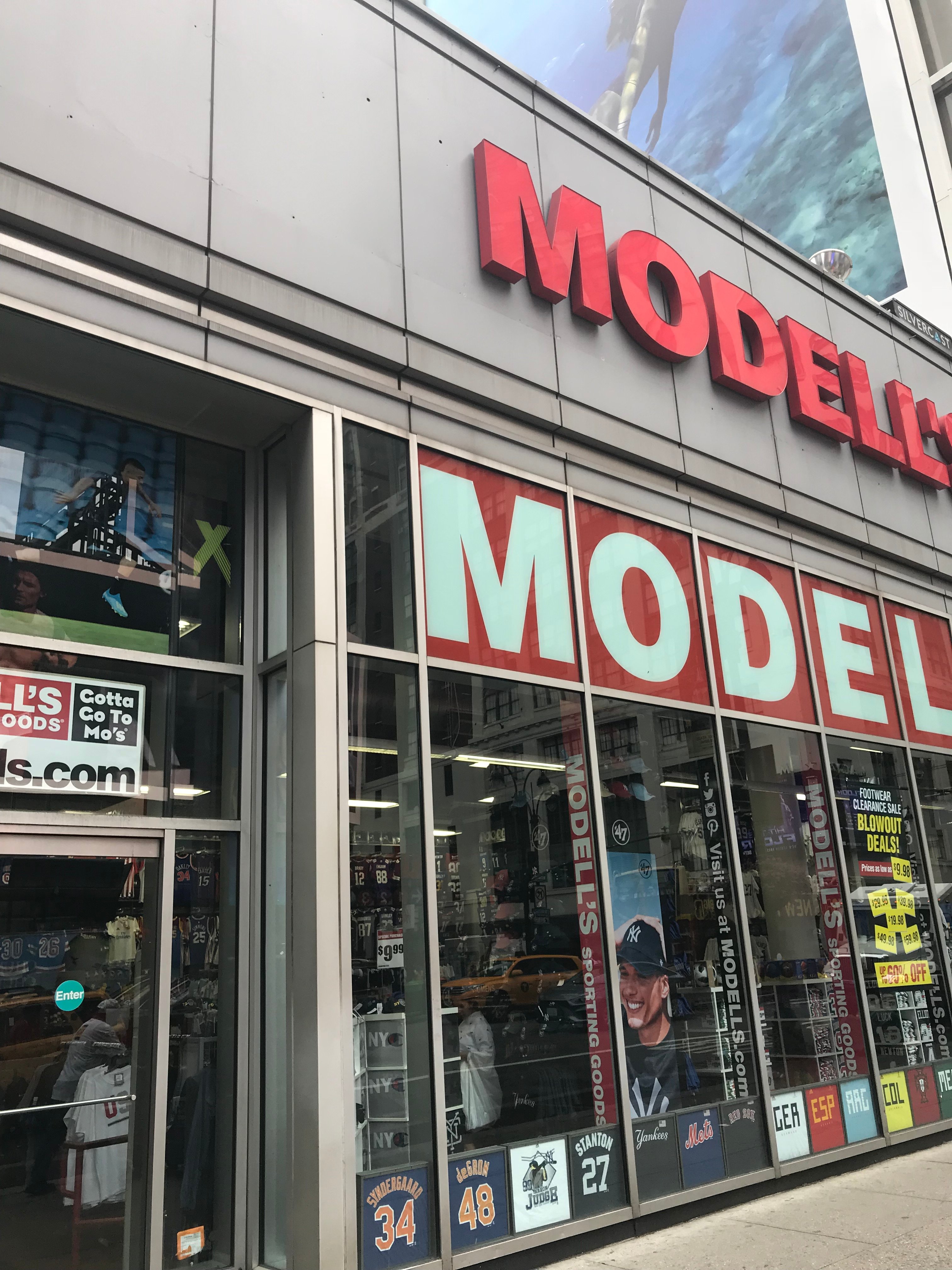 Modells sneaker shop sale