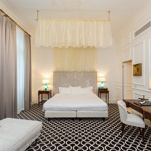The Junior Suite at the Grand Hotel Duchi D'Aosta