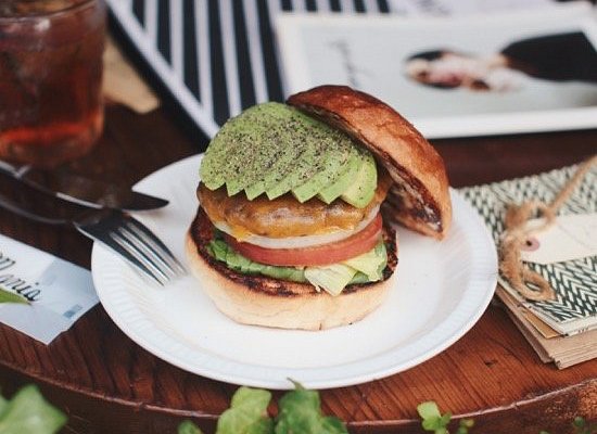 https://dynamic-media-cdn.tripadvisor.com/media/photo-o/14/bf/86/b6/avocado-cheese-burger.jpg?w=600&h=400&s=1