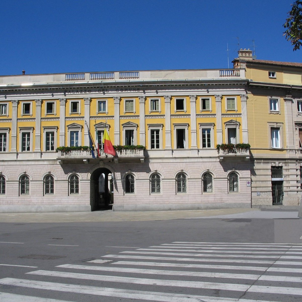 Palazzo Frizzoni (Bergamo) - Tripadvisor