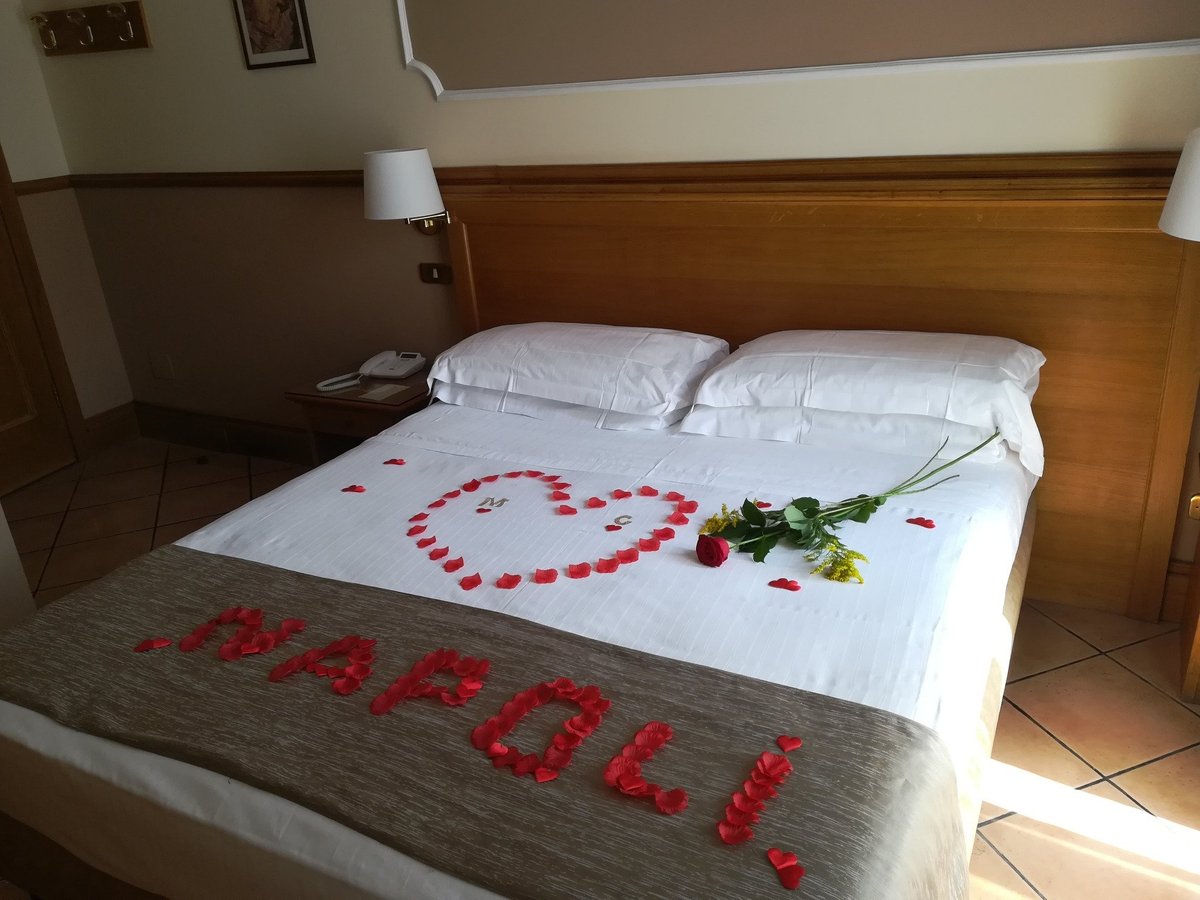 località di hotel leopardi napoli