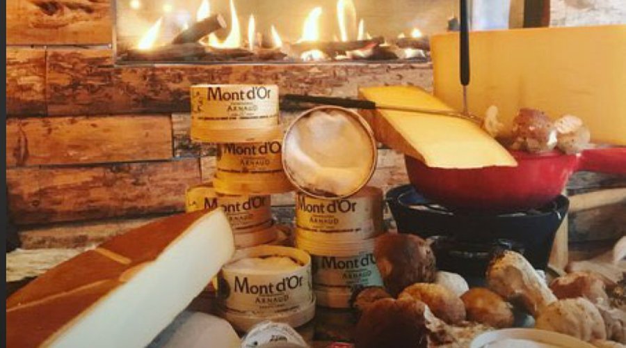 Spécialités d’hiver saison 18/19
Mont d’or 
Raclette au brasero (nature ou brezain)
Et fondue au