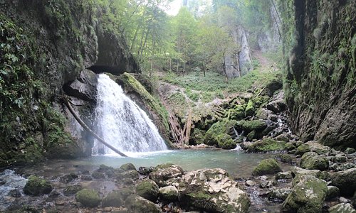 Cheile Galbenei gorge