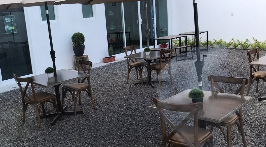 Excelent New option 
New Coffee shop in town
Mexican coffee from Chiapas 
Nice & clean coffee sh