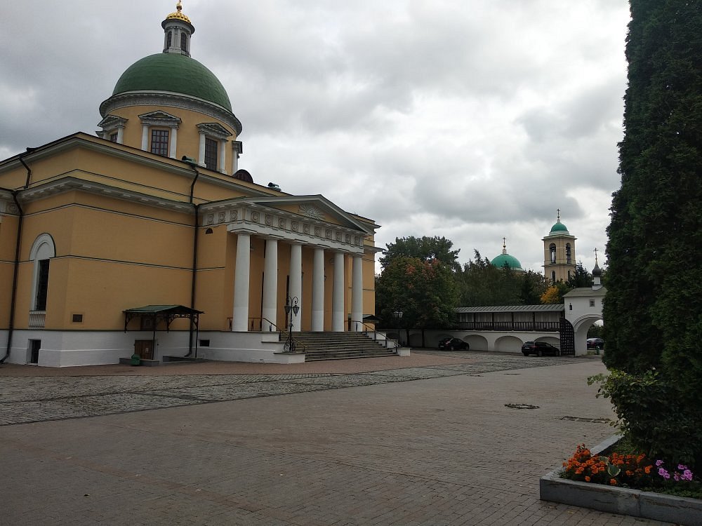 Даниловский монастырь Москва осень