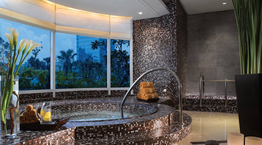 Whirpool at The Ritz-Carlton SPA