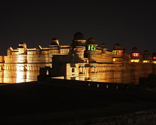 nearby places to visit gwalior