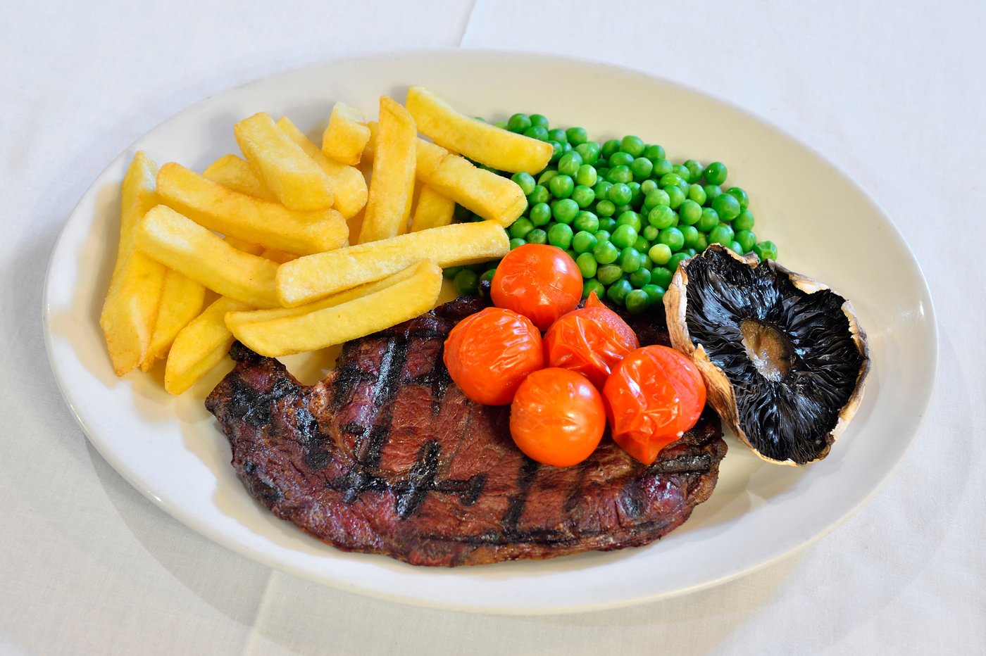 THE ROYAL VICTORIA & BULL HOTEL $106 ($̶1̶1̶9̶) - Updated 2024 Prices & Reviews - Dartford, Kent THE ROYAL VICTORIA & BULL... 