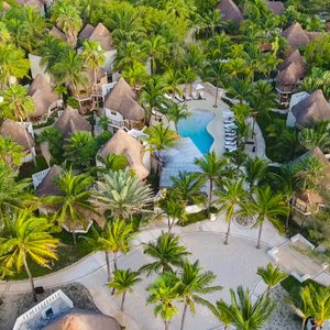 Itzi Pool from above 