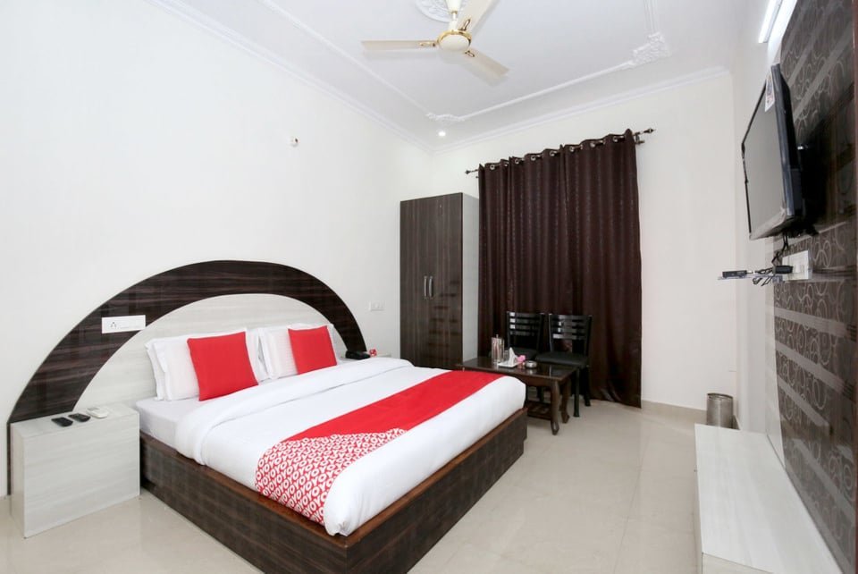 OYO 12025 HOTEL KAMAL PALACE - Reviews, Photos