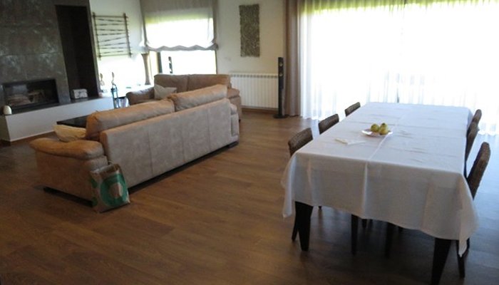 Sala e sala de peq. almoço, muito espaço e luz natural