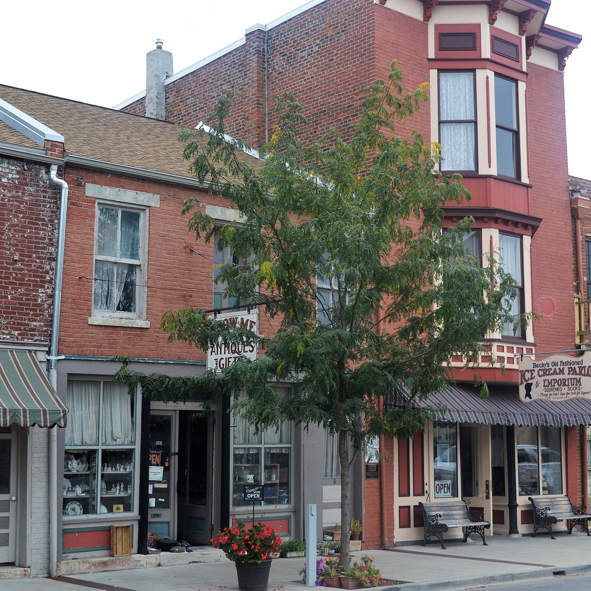 Twain on Main — Historic Downtown Hannibal