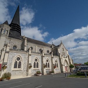 Le Touret Military Cemetery and Memorial (Richebourg) - Tripadvisor