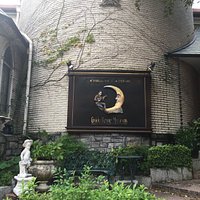 Front of the muse