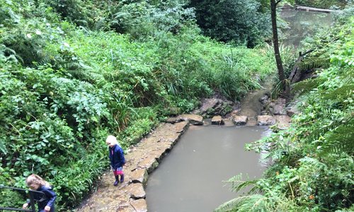 Large country park on the edge of the market town