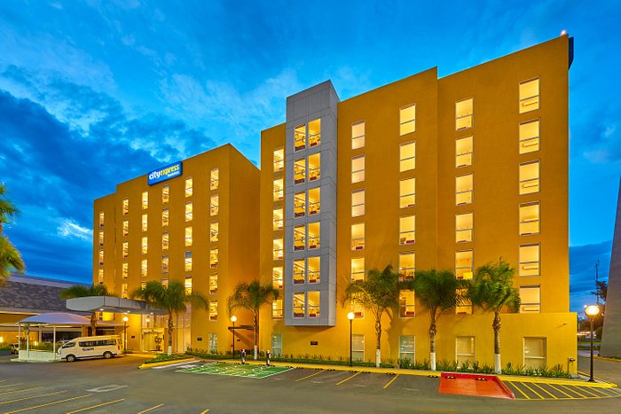 CITY EXPRESS QUERETARO JURICA $46 ($̶6̶4̶) - Prices & Hotel Reviews -  Queretaro City, Mexico